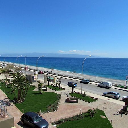 Main Palace Hotel Roccalumera Εξωτερικό φωτογραφία
