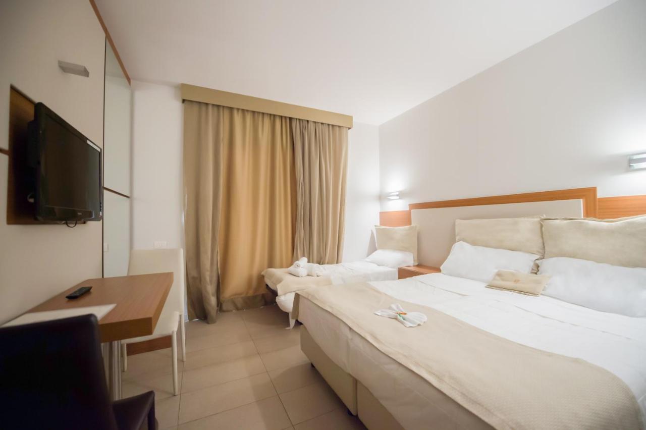 Main Palace Hotel Roccalumera Εξωτερικό φωτογραφία