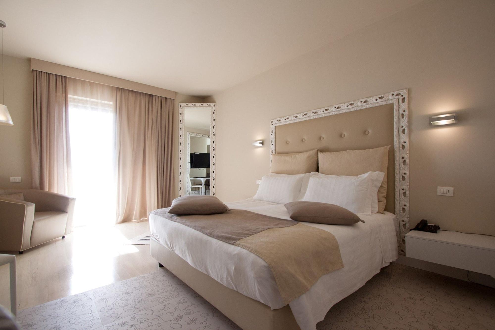 Main Palace Hotel Roccalumera Εξωτερικό φωτογραφία