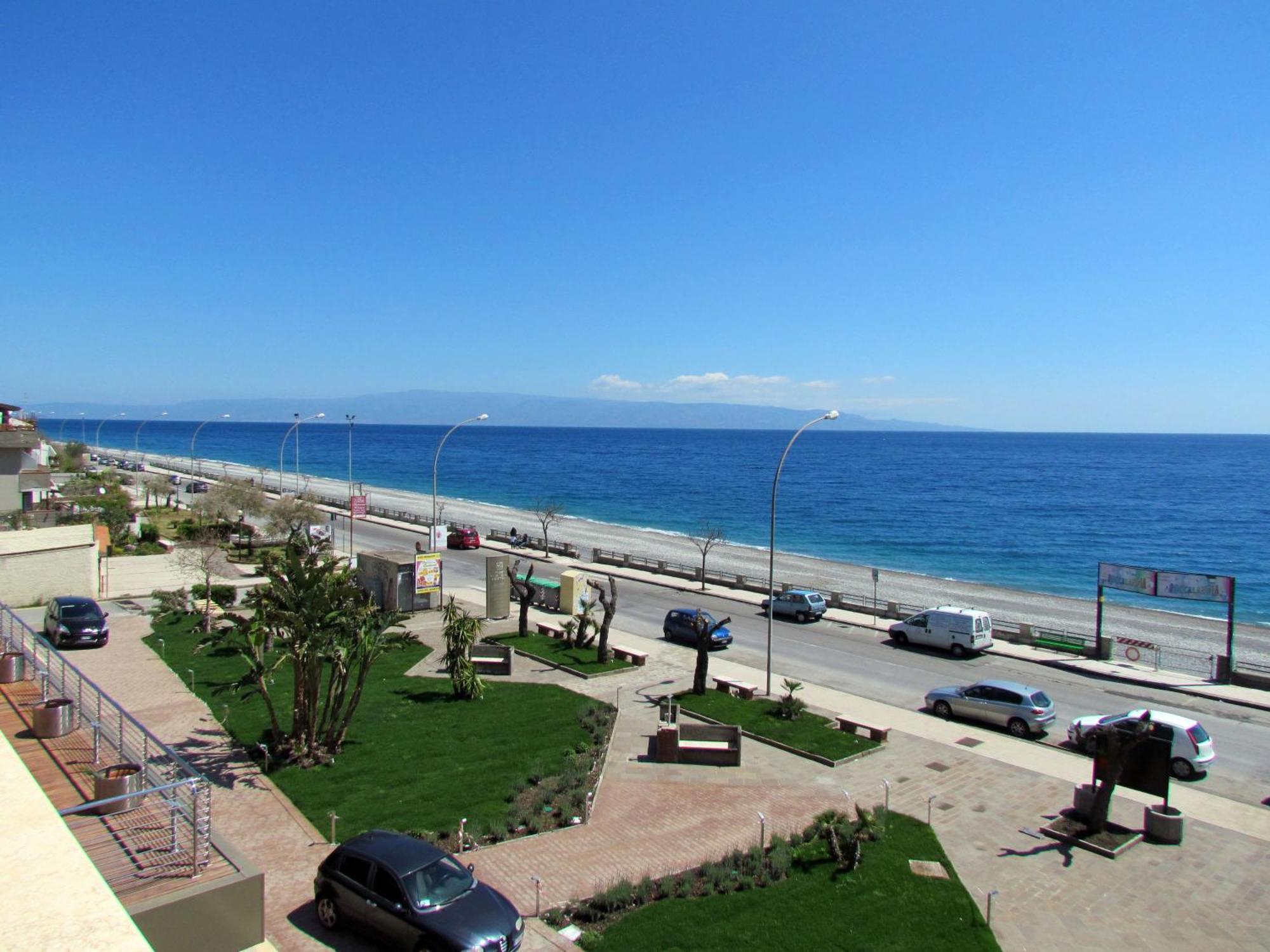 Main Palace Hotel Roccalumera Εξωτερικό φωτογραφία