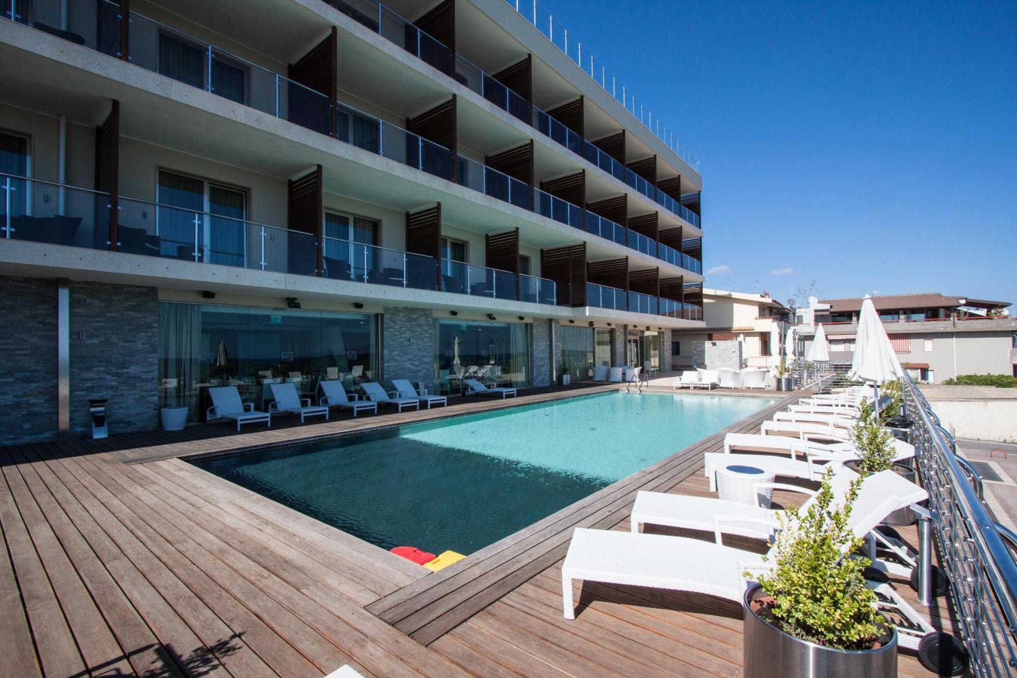 Main Palace Hotel Roccalumera Εξωτερικό φωτογραφία