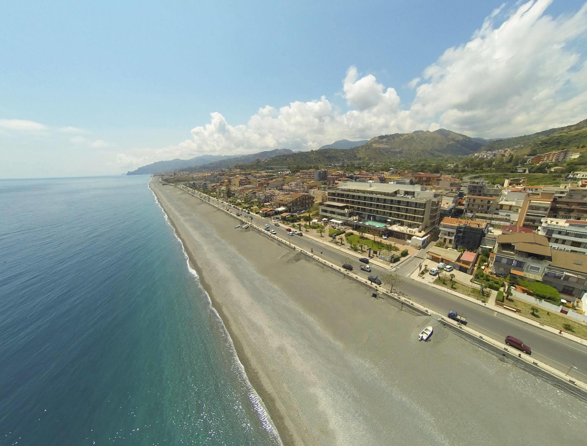 Main Palace Hotel Roccalumera Εξωτερικό φωτογραφία